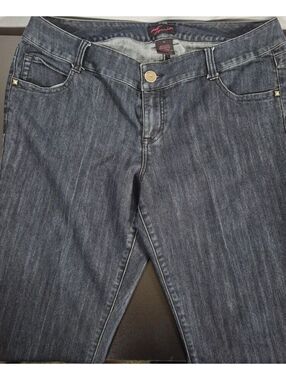 Torrid Size 18 Dark Wash Stretch Jeans Studded Pocket Detail